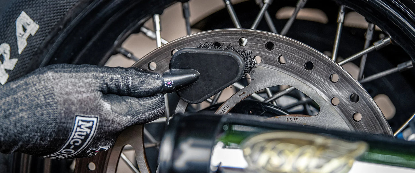 Hard bristle compact brush - MUC-OFF Detailing