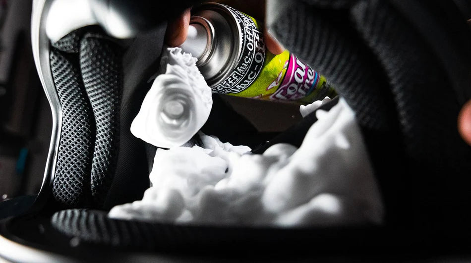MUC-OFF Helmet Foam Fresh helmet cleaning foam - spray 400ml